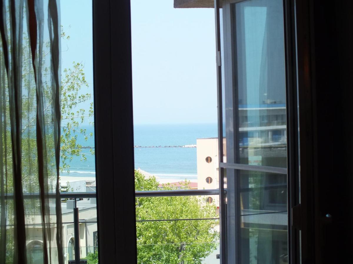 Seaside Piano Bar Apartament Apartment Mamaia Ngoại thất bức ảnh
